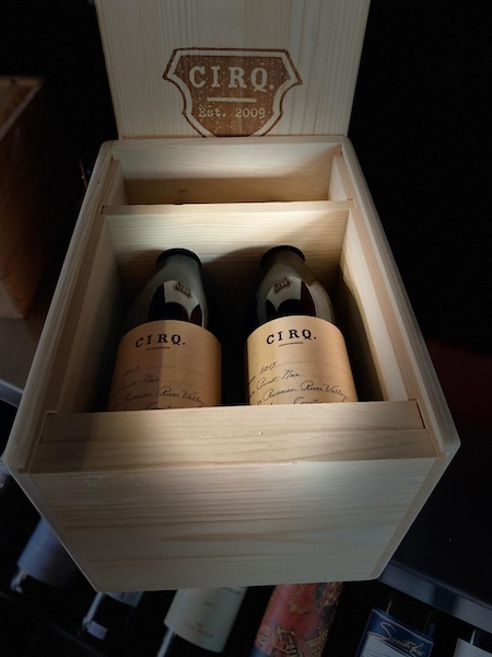 alt="CIRQ Russian River Valley Cult Wine Pinot Noir 4-bottle wooden chest"