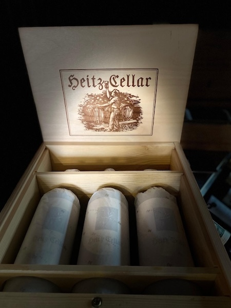 alt="Heitz Cellar Lot C-91 Cabernet Sauvignon 6-bottle wooden chest set"